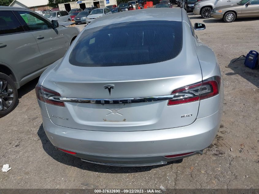 Photo 15 VIN: 5YJSA1E24GF123897 - TESLA MODEL S 