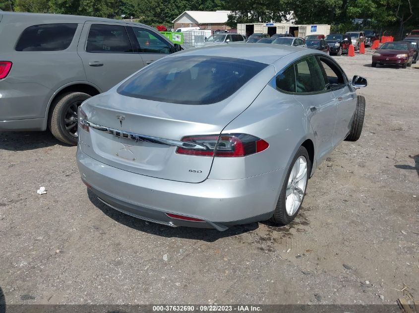 Photo 3 VIN: 5YJSA1E24GF123897 - TESLA MODEL S 