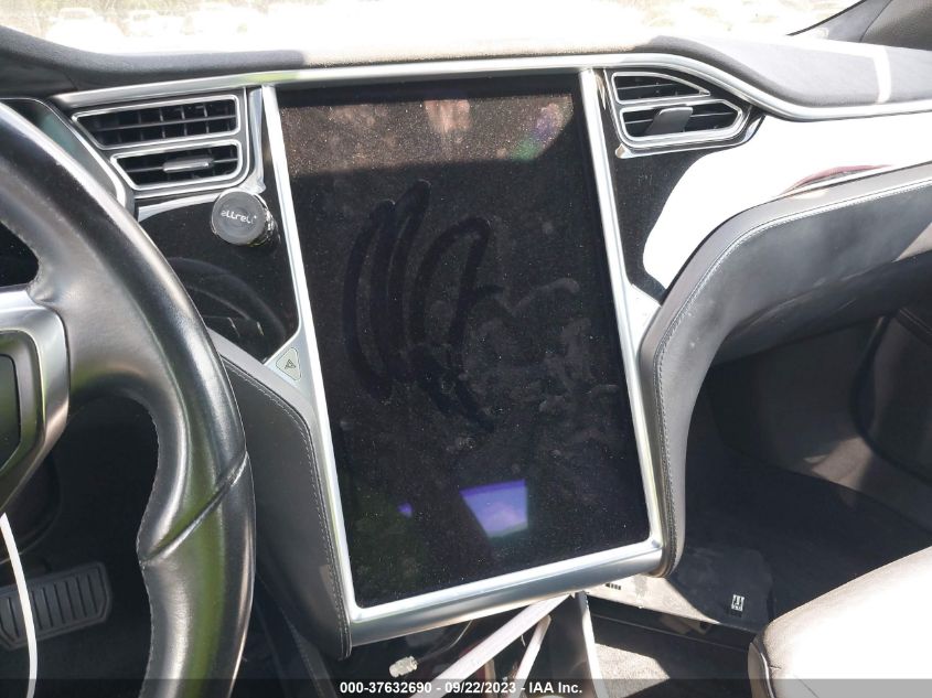 Photo 6 VIN: 5YJSA1E24GF123897 - TESLA MODEL S 