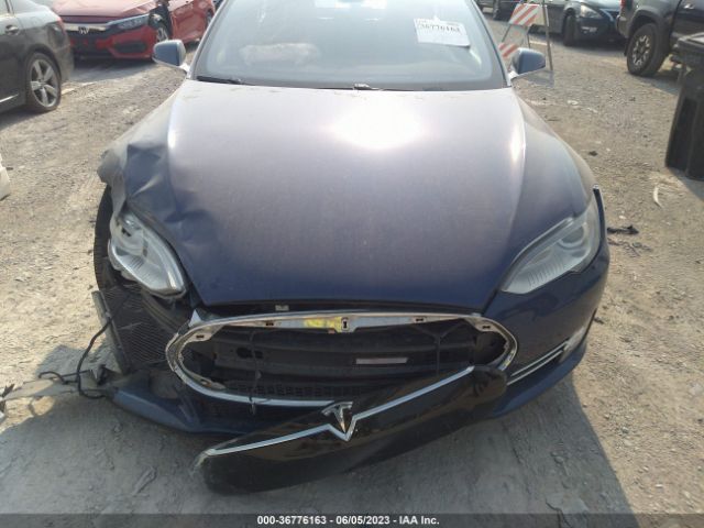 Photo 9 VIN: 5YJSA1E24GF124340 - TESLA MODEL S 