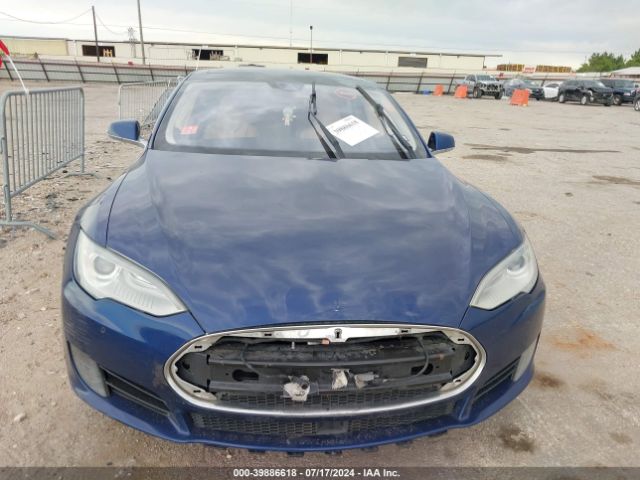 Photo 5 VIN: 5YJSA1E24GF133930 - TESLA MODEL S 