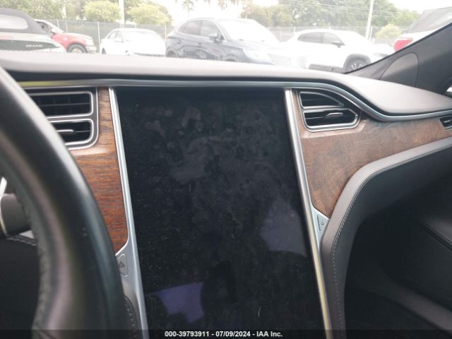 Photo 6 VIN: 5YJSA1E24HF212905 - TESLA MODEL S 