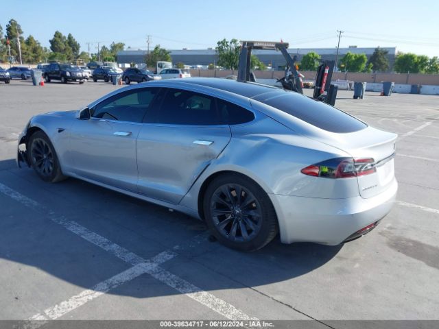 Photo 2 VIN: 5YJSA1E24JF281941 - TESLA MODEL S 