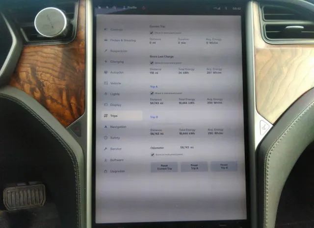 Photo 6 VIN: 5YJSA1E24JF297119 - TESLA MODEL S 