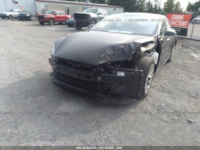 Photo 5 VIN: 5YJSA1E24KF313336 - TESLA MODEL S 