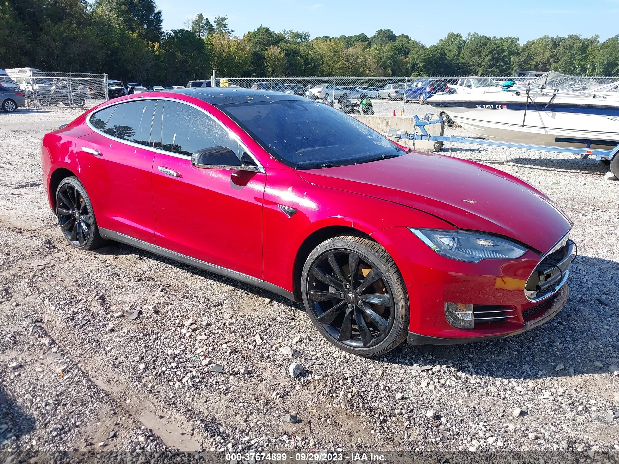 Photo 0 VIN: 5YJSA1E25FF107982 - TESLA MODEL S 