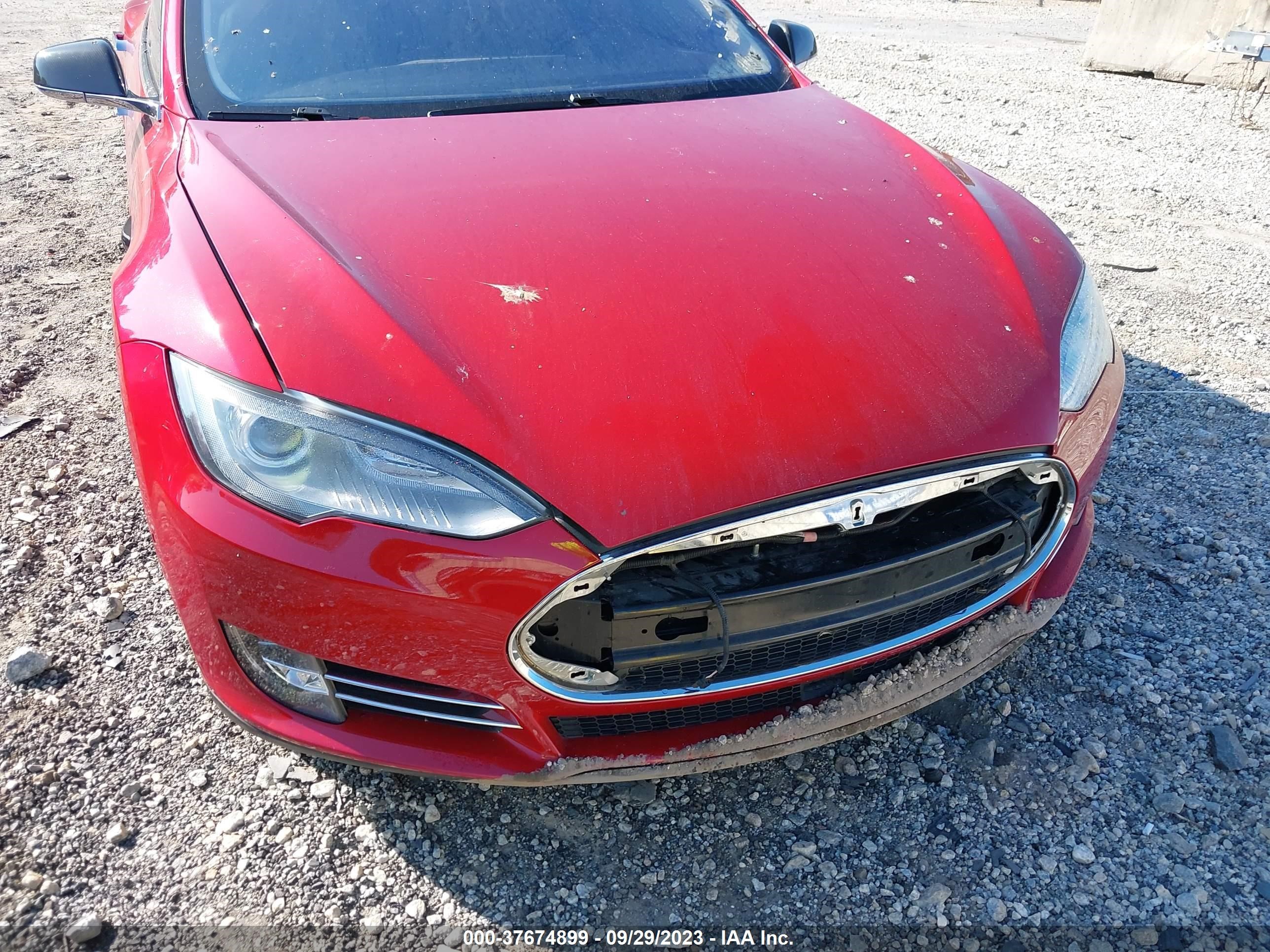 Photo 5 VIN: 5YJSA1E25FF107982 - TESLA MODEL S 