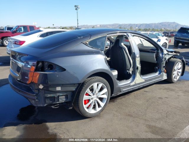 Photo 3 VIN: 5YJSA1E25FF118870 - TESLA MODEL S 