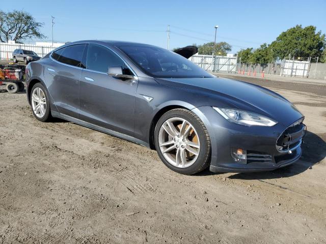 Photo 3 VIN: 5YJSA1E25GF131913 - TESLA MODEL S 