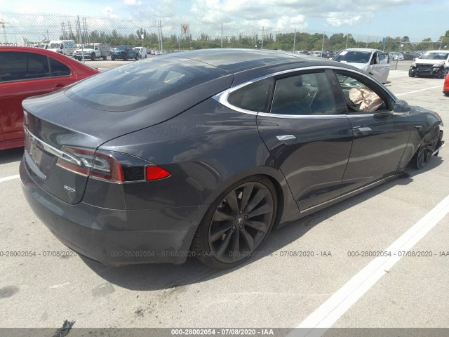 Photo 3 VIN: 5YJSA1E25GF170422 - TESLA MODEL S 