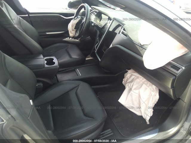 Photo 4 VIN: 5YJSA1E25GF170422 - TESLA MODEL S 