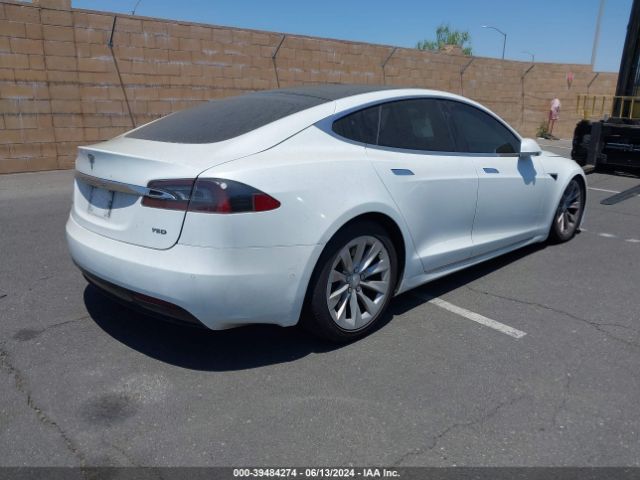 Photo 3 VIN: 5YJSA1E25JF281110 - TESLA MODEL S 