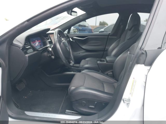 Photo 4 VIN: 5YJSA1E25JF281110 - TESLA MODEL S 