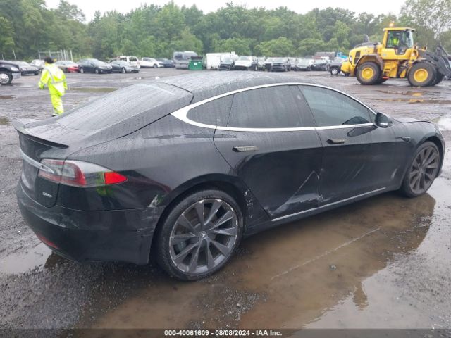 Photo 3 VIN: 5YJSA1E25KF307013 - TESLA MODEL S 