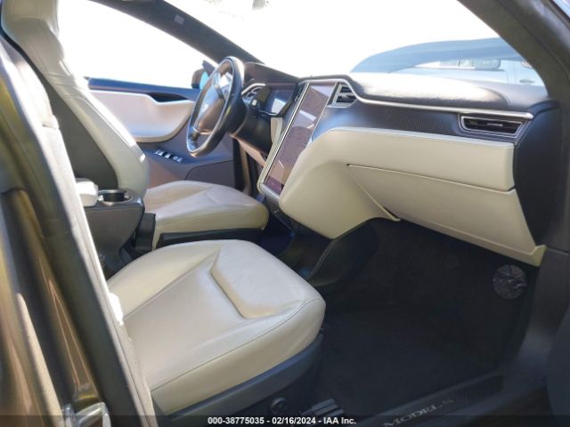 Photo 4 VIN: 5YJSA1E26FF107201 - TESLA MODEL S 