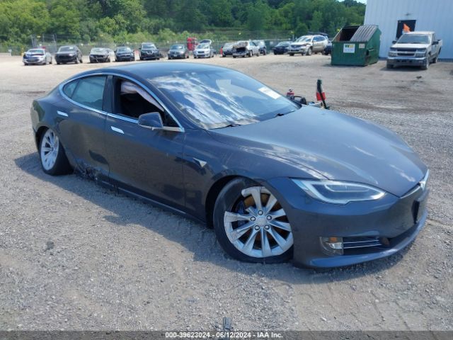 Photo 0 VIN: 5YJSA1E26HF208869 - TESLA MODEL S 