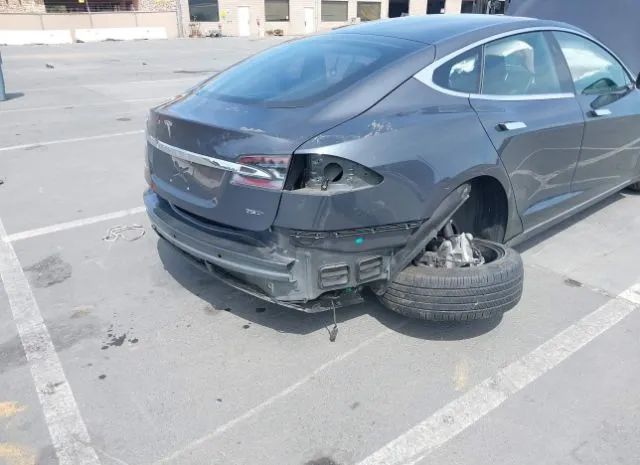 Photo 5 VIN: 5YJSA1E26HF216888 - TESLA MODEL S 