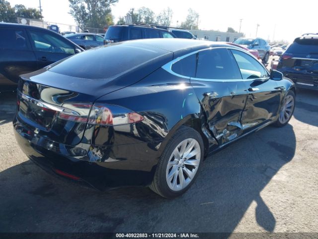 Photo 3 VIN: 5YJSA1E26JF275543 - TESLA MODEL S 