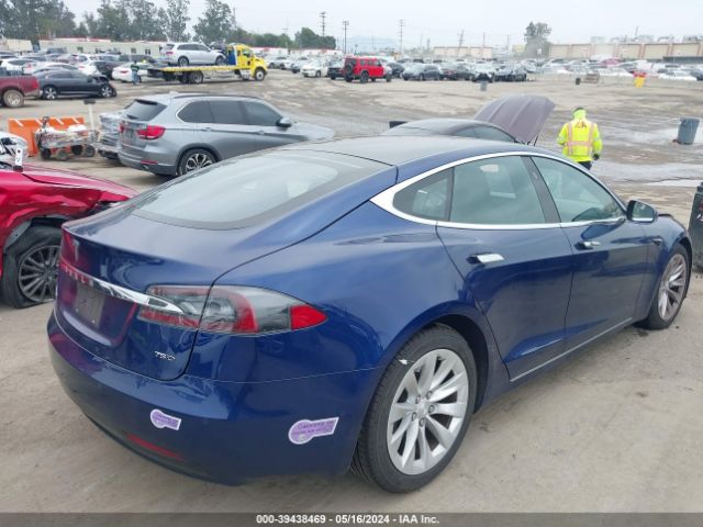 Photo 3 VIN: 5YJSA1E26JF295064 - TESLA MODEL S 