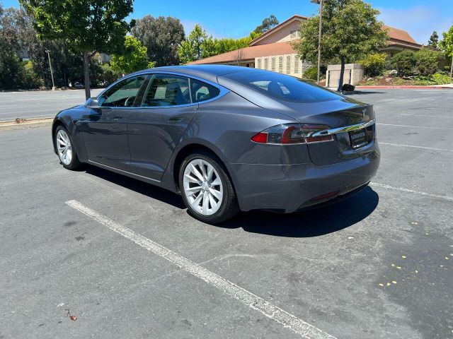 Photo 4 VIN: 5YJSA1E26KF335855 - TESLA MODEL S 