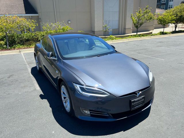 Photo 9 VIN: 5YJSA1E26KF335855 - TESLA MODEL S 