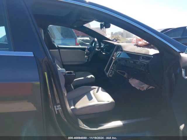 Photo 4 VIN: 5YJSA1E27FF102525 - TESLA MODEL S 