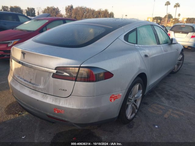 Photo 3 VIN: 5YJSA1E27FF114657 - TESLA MODEL S 