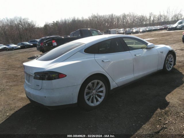 Photo 3 VIN: 5YJSA1E27GF133159 - TESLA MODEL S 