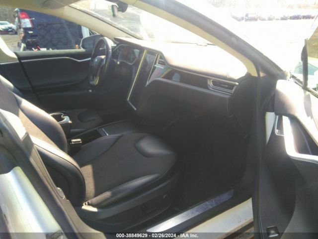 Photo 4 VIN: 5YJSA1E27GF133159 - TESLA MODEL S 