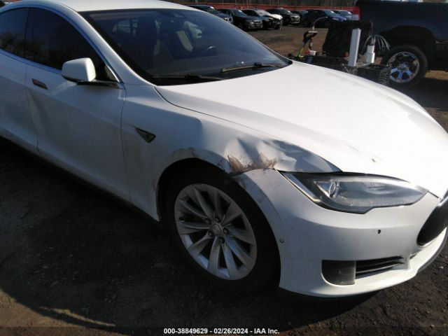 Photo 5 VIN: 5YJSA1E27GF133159 - TESLA MODEL S 