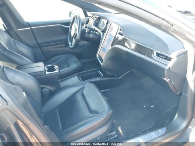 Photo 4 VIN: 5YJSA1E27GF152147 - TESLA MODEL S 