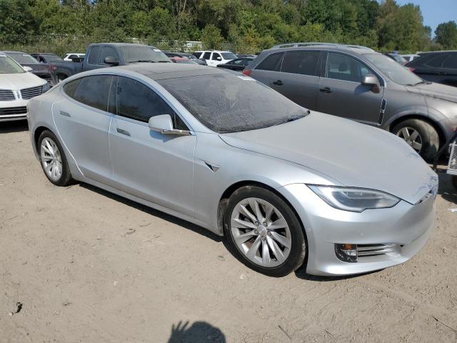 Photo 3 VIN: 5YJSA1E27HF185120 - TESLA MODEL S 