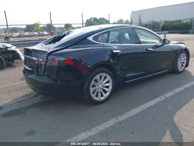 Photo 3 VIN: 5YJSA1E27HF186509 - TESLA MODEL S 