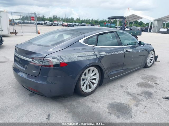 Photo 3 VIN: 5YJSA1E27JF266415 - TESLA MODEL S 