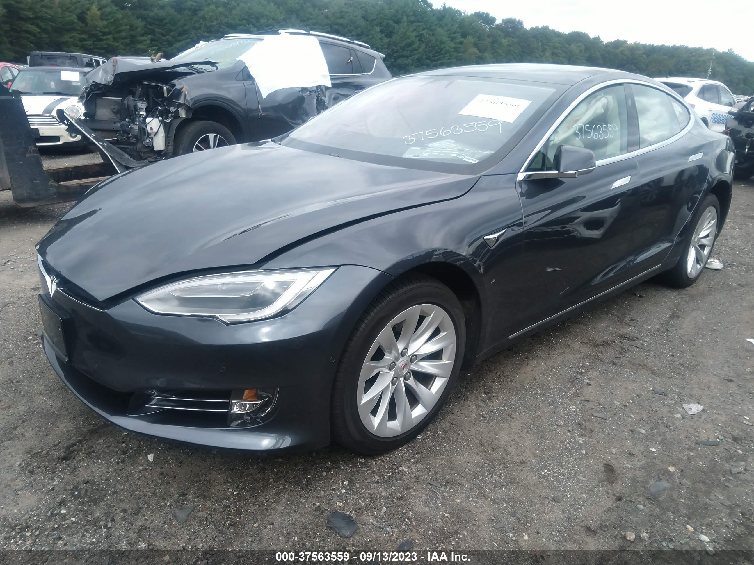 Photo 1 VIN: 5YJSA1E27JF284798 - TESLA MODEL S 