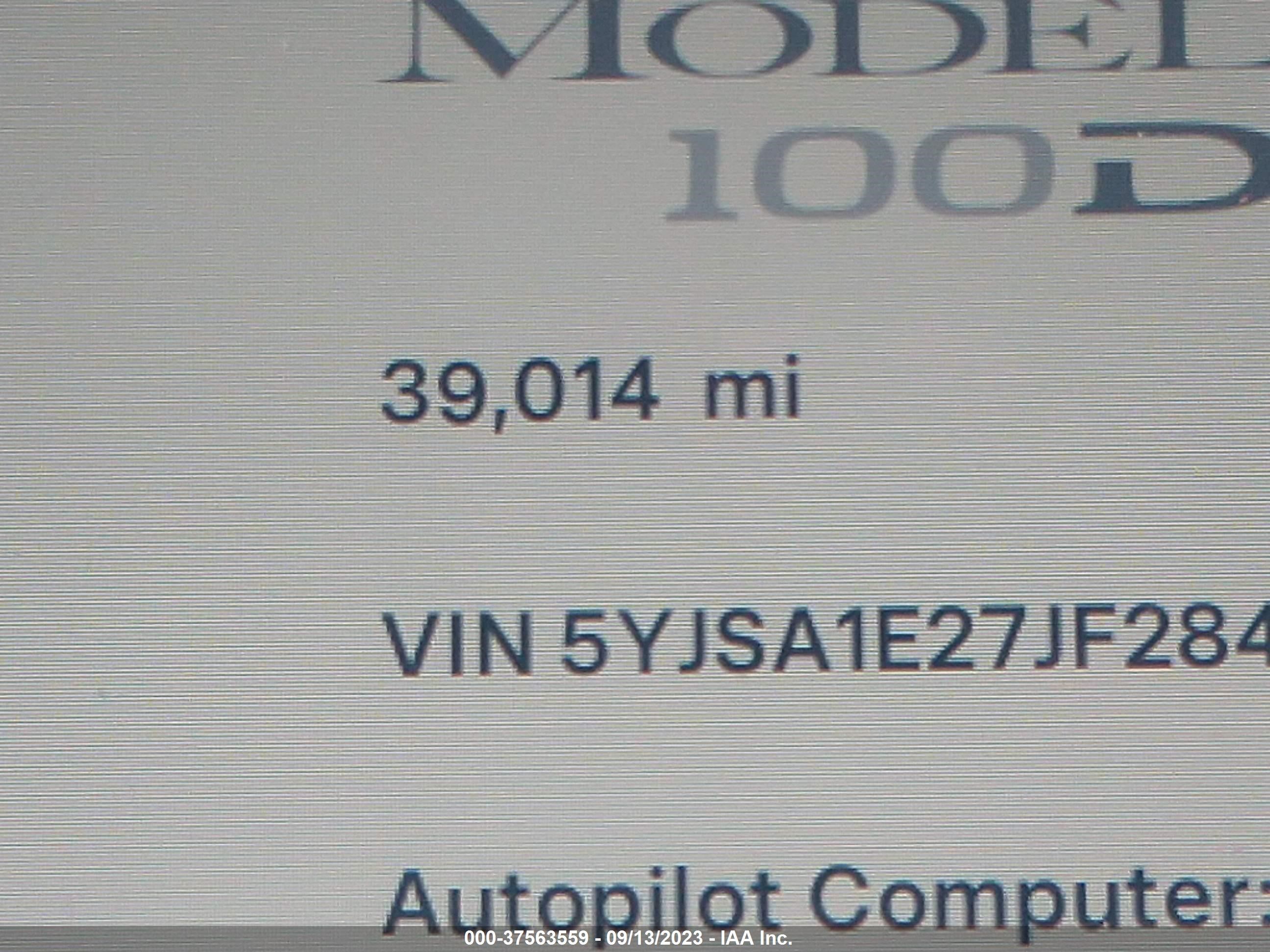 Photo 13 VIN: 5YJSA1E27JF284798 - TESLA MODEL S 