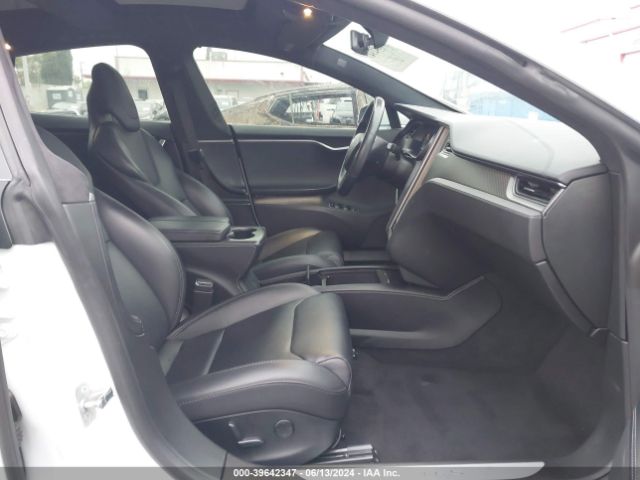 Photo 4 VIN: 5YJSA1E27JF285546 - TESLA MODEL S 