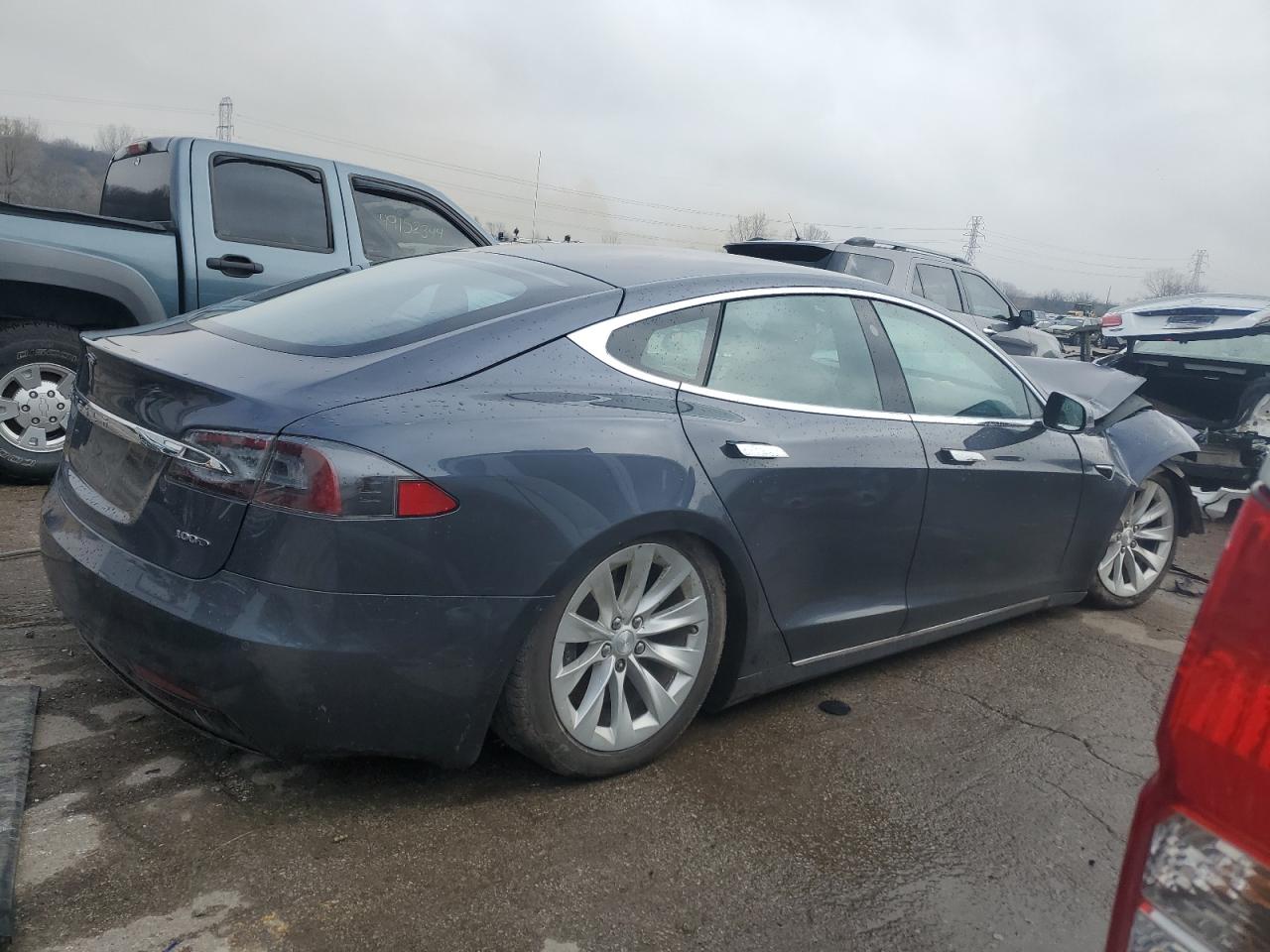 Photo 2 VIN: 5YJSA1E27JF289676 - TESLA MODEL S 