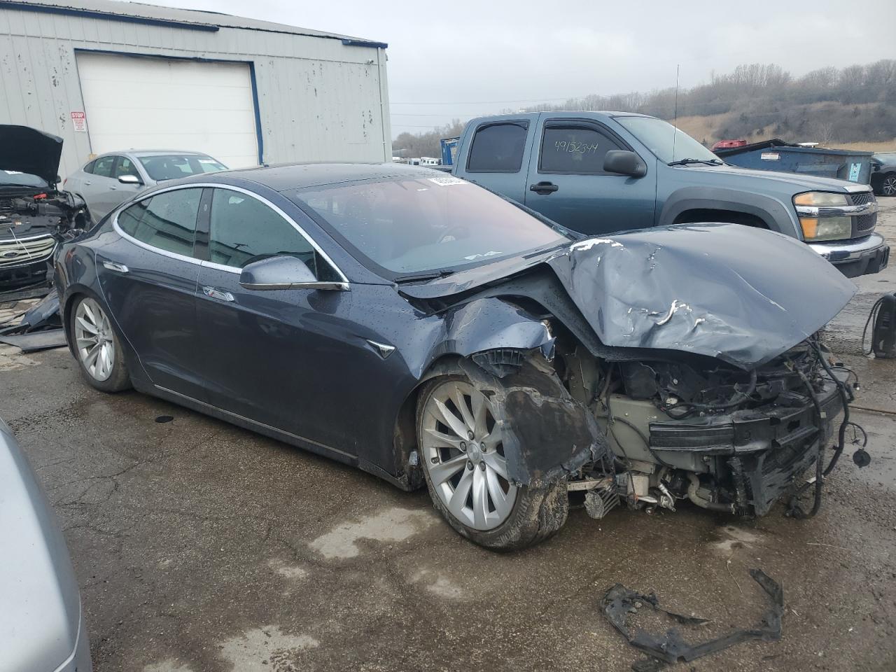 Photo 3 VIN: 5YJSA1E27JF289676 - TESLA MODEL S 