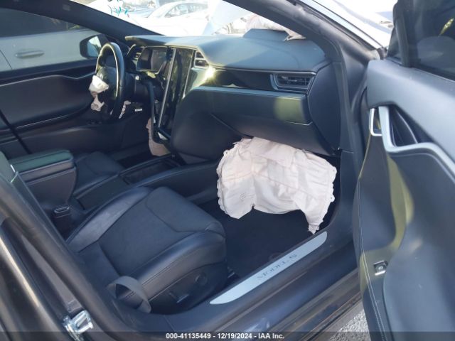 Photo 4 VIN: 5YJSA1E27JF295686 - TESLA MODEL S 