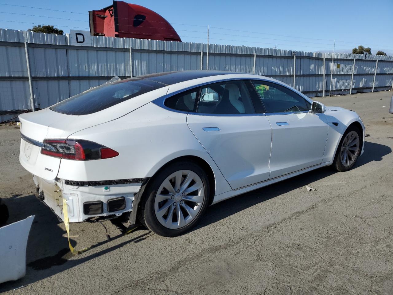 Photo 2 VIN: 5YJSA1E27KF308860 - TESLA MODEL S 