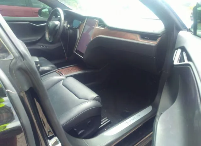 Photo 4 VIN: 5YJSA1E27KF311421 - TESLA MODEL S 