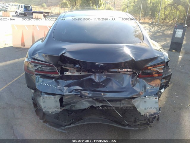 Photo 5 VIN: 5YJSA1E28FF114196 - TESLA MODEL S 