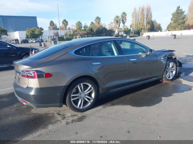 Photo 3 VIN: 5YJSA1E28FF119110 - TESLA MODEL S 