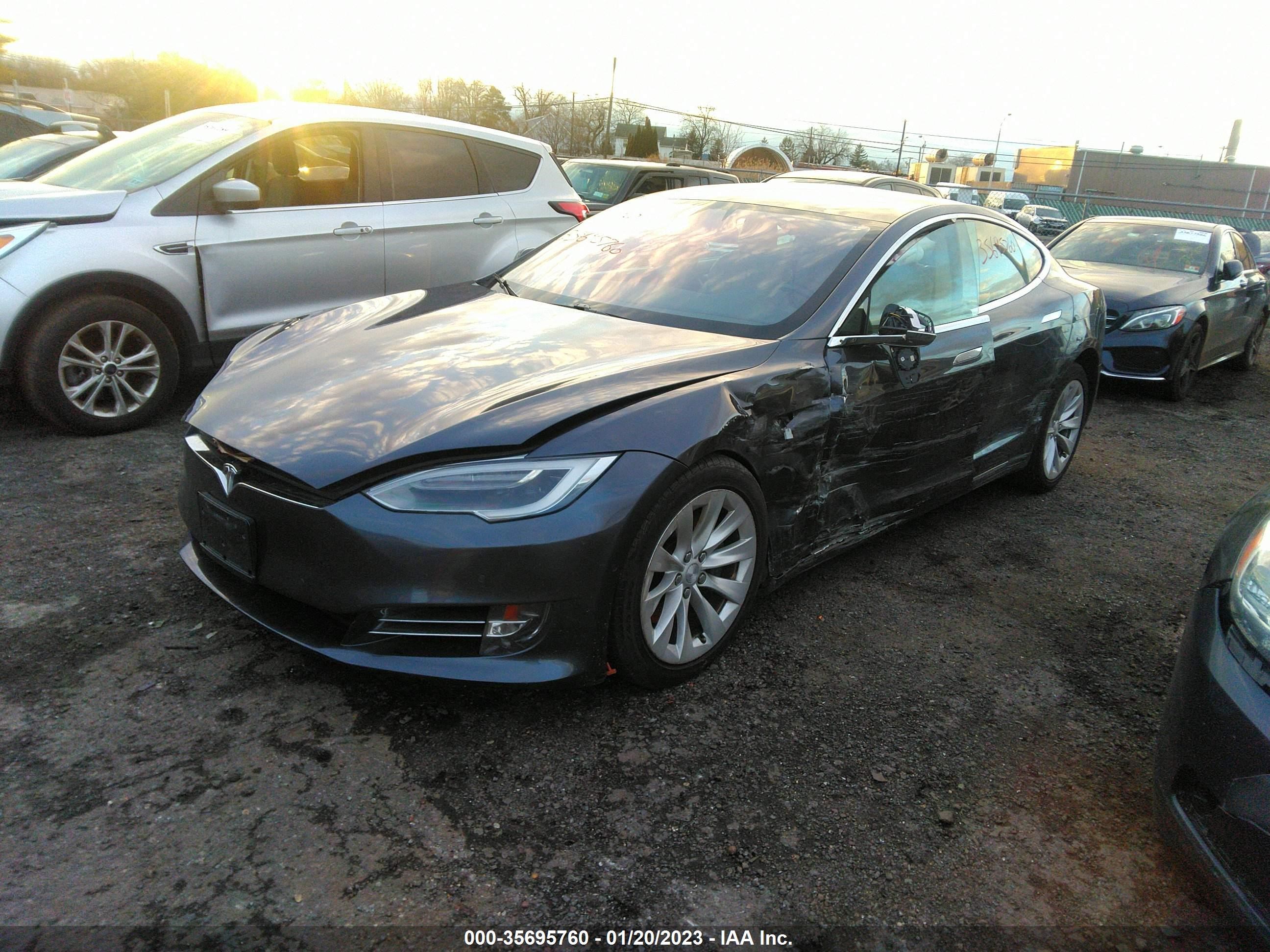 Photo 1 VIN: 5YJSA1E28HF187863 - TESLA MODEL S 