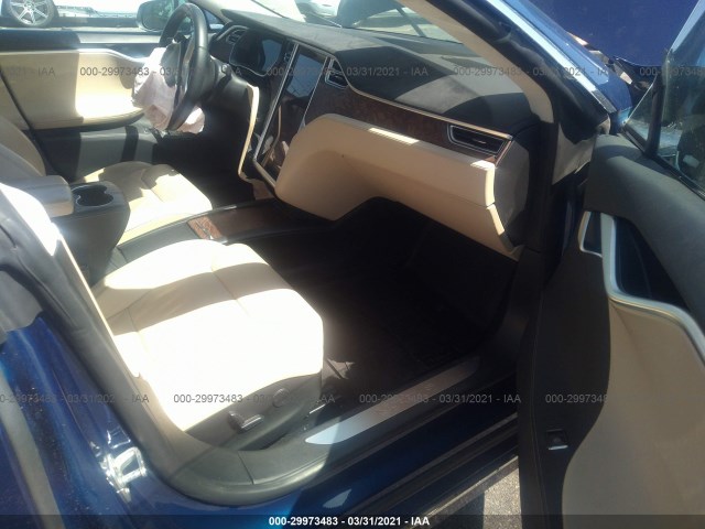 Photo 4 VIN: 5YJSA1E28HF200188 - TESLA MODEL S 