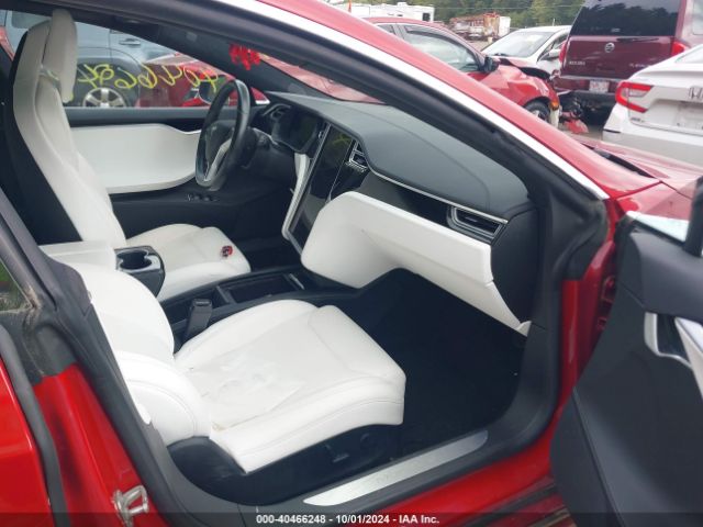 Photo 4 VIN: 5YJSA1E28HF204712 - TESLA MODEL S 