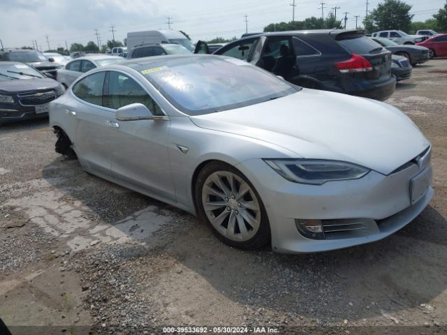 Photo 0 VIN: 5YJSA1E28JF246738 - TESLA MODEL S 