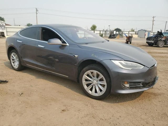 Photo 3 VIN: 5YJSA1E28JF246920 - TESLA MODEL S 