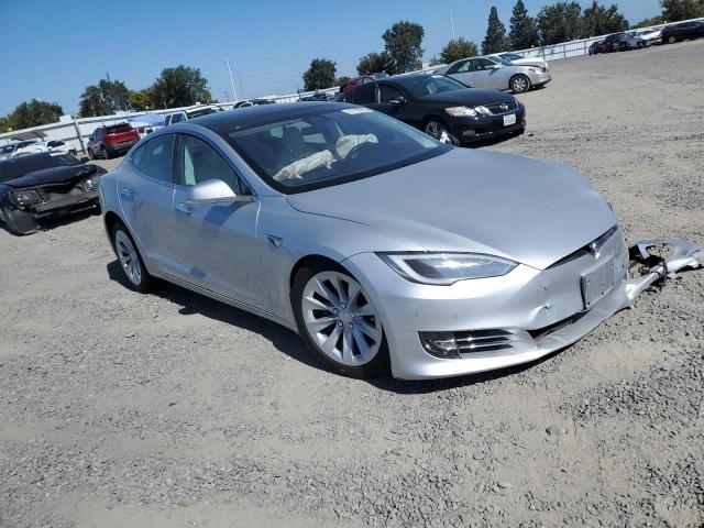 Photo 3 VIN: 5YJSA1E28JF249686 - TESLA MODEL S 